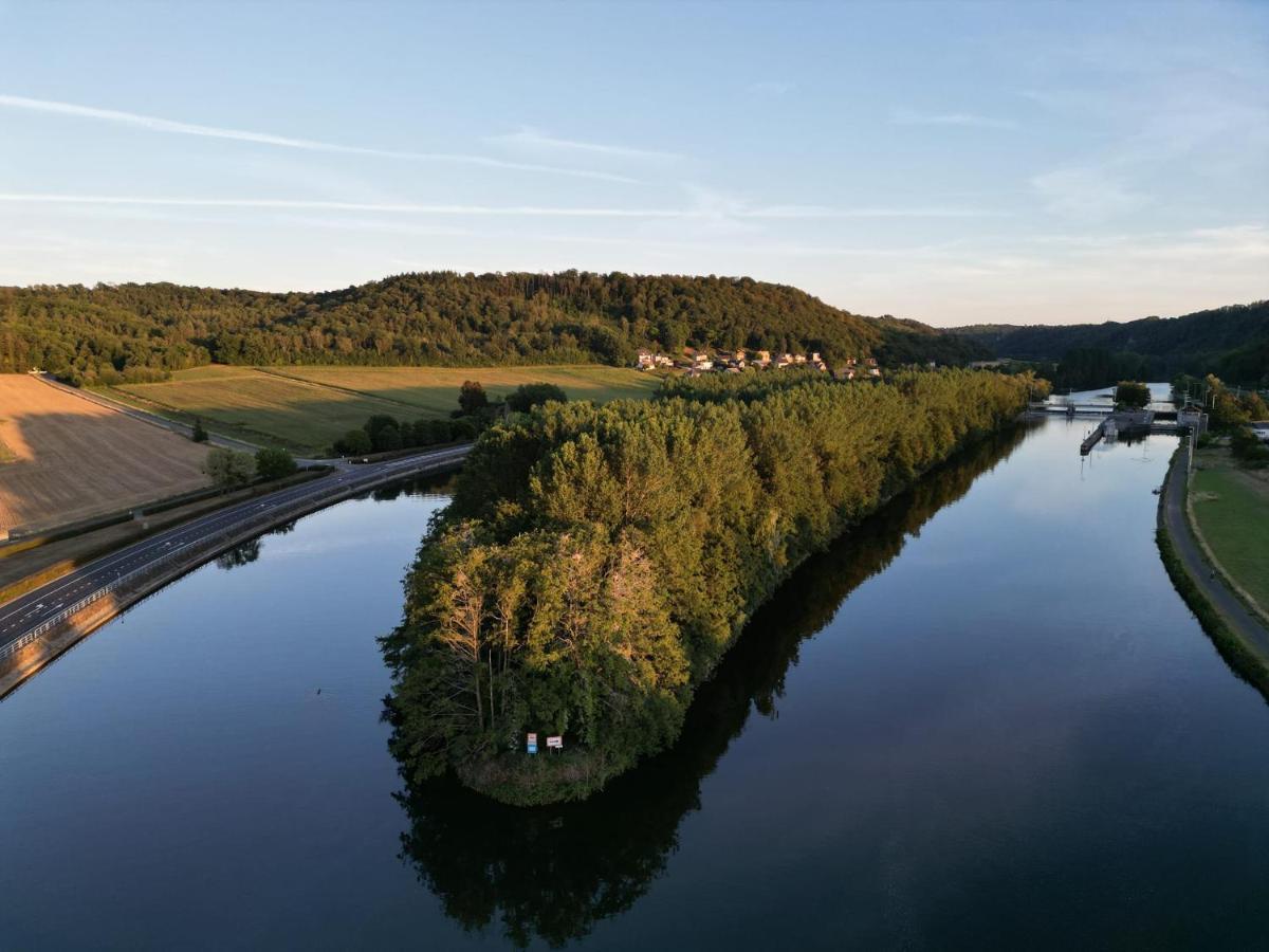 Aux Berges Du Bocq Villa Yvoir Exterior foto