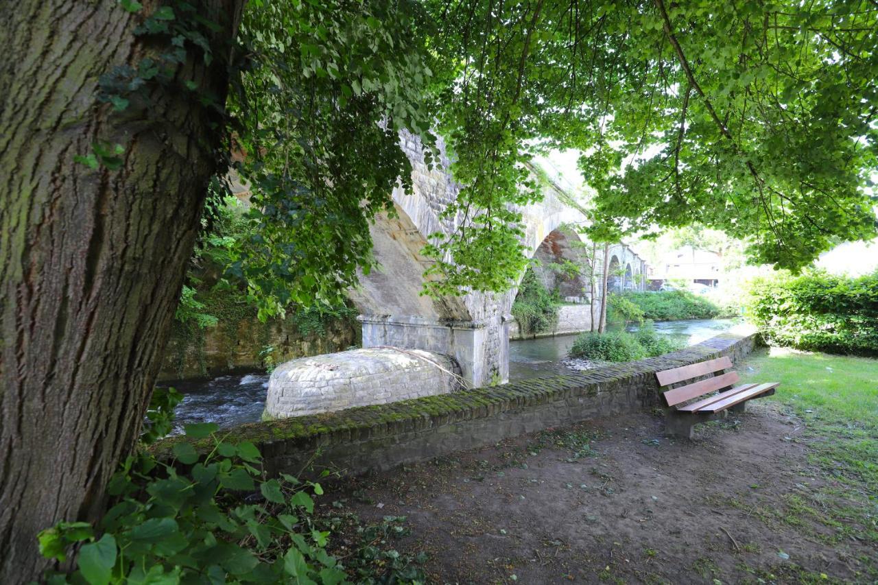 Aux Berges Du Bocq Villa Yvoir Exterior foto